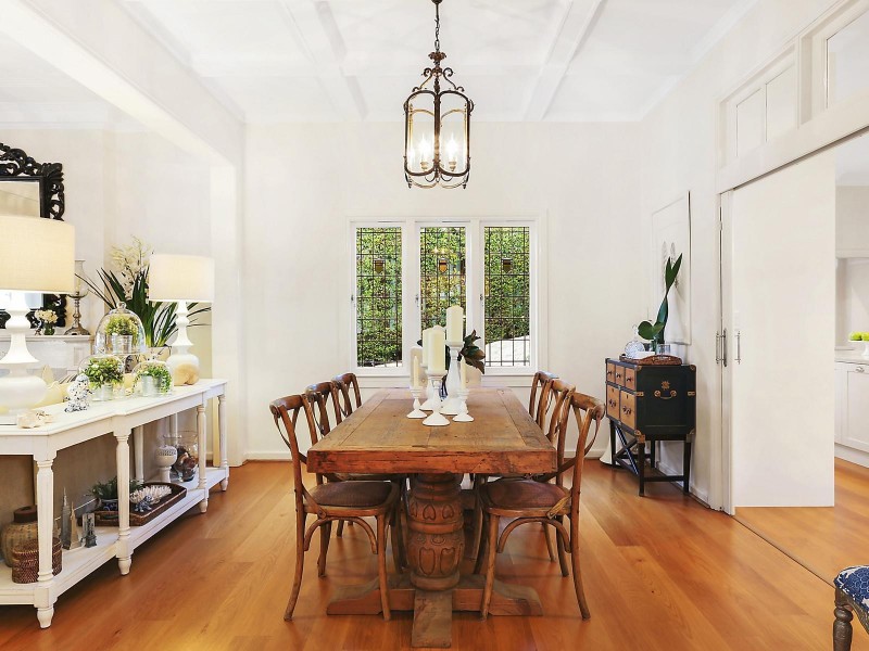 27 Isles Road, Indooroopilly QLD 4068