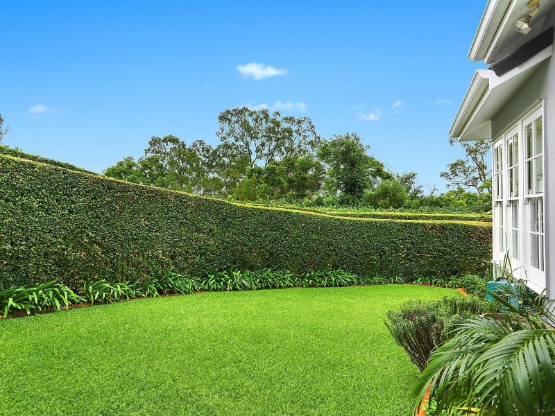 27 Isles Road, Indooroopilly QLD 4068