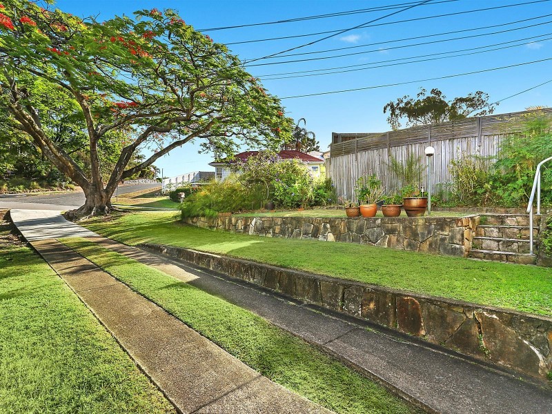 19 Gordon Terrace, Indooroopilly QLD 4068