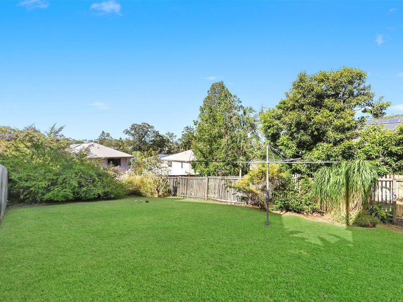 19 Gordon Terrace, Indooroopilly QLD 4068