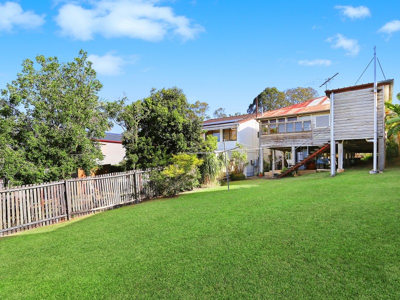 19 Gordon Terrace, Indooroopilly QLD 4068
