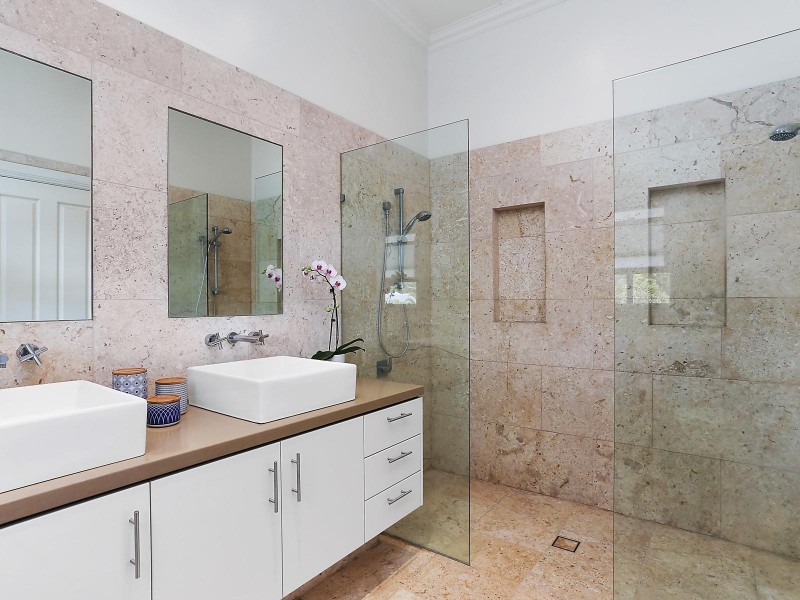 15 Annerley Street, Toowong QLD 4066