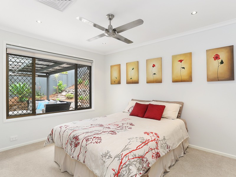 2 Lucyanne Court, Chapel Hill QLD 4069