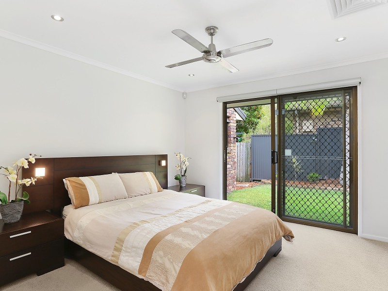 2 Lucyanne Court, Chapel Hill QLD 4069