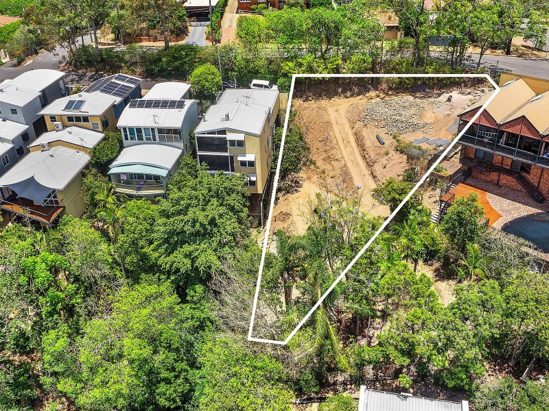 30 Seventh Avenue, St Lucia QLD 4067