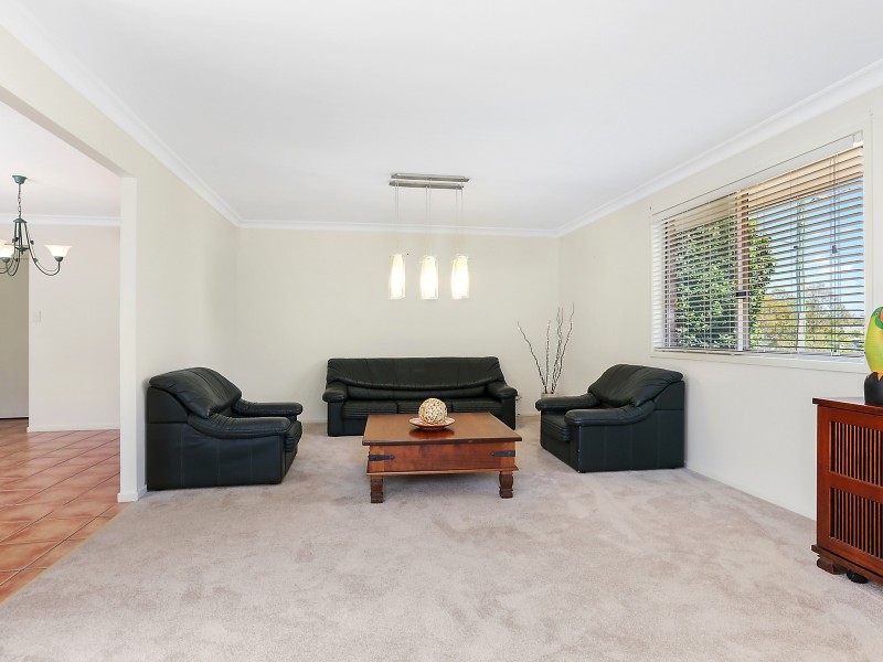 9 Sunningdale Street, Oxley QLD 4075