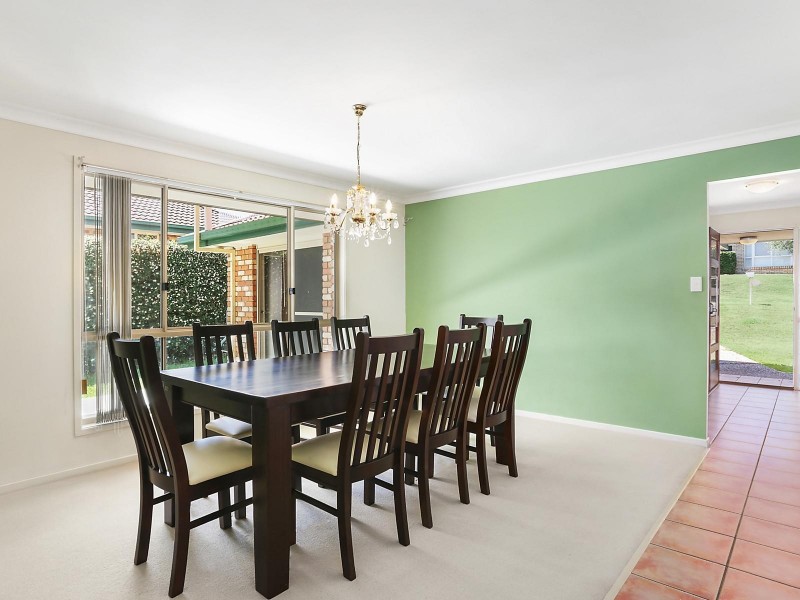 9 Sunningdale Street, Oxley QLD 4075