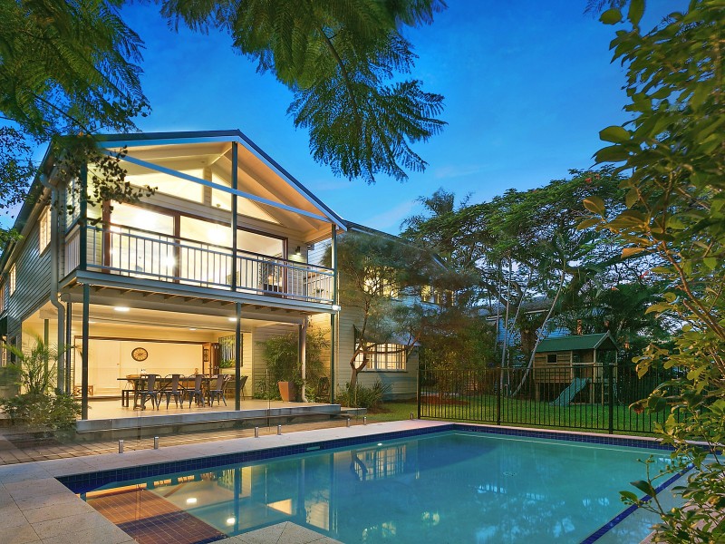 14 Fairley Street, Indooroopilly QLD 4068