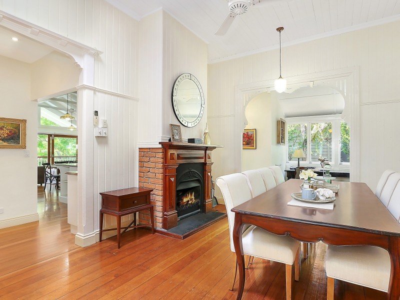 14 Fairley Street, Indooroopilly QLD 4068