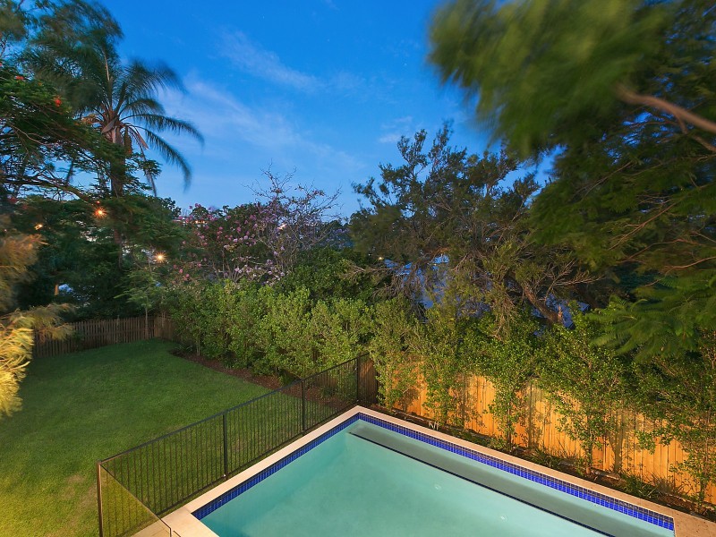 14 Fairley Street, Indooroopilly QLD 4068