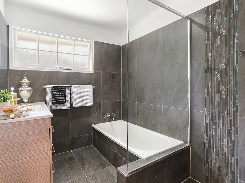 14 Twilight Street, Kenmore QLD 4069