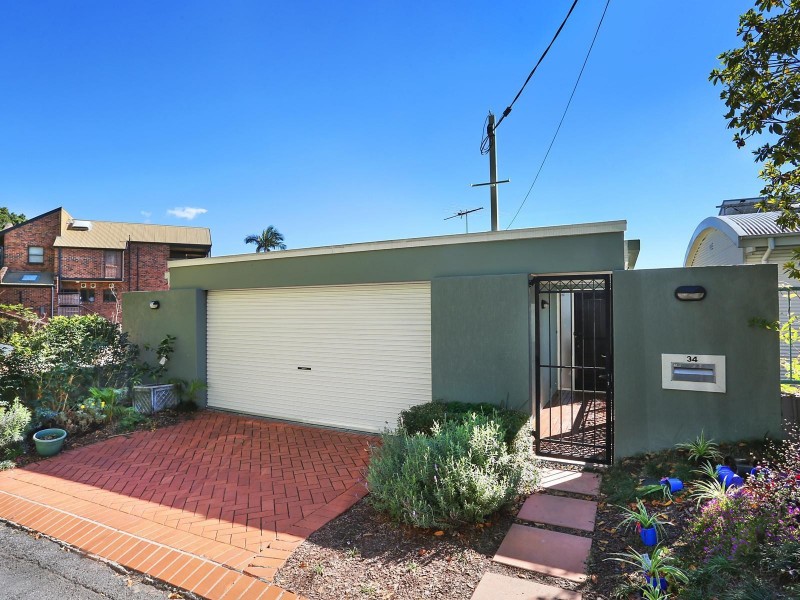 34 Seventh Avenue, St Lucia QLD 4067