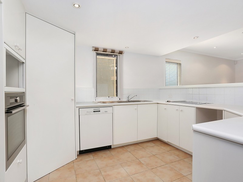 34 Seventh Avenue, St Lucia QLD 4067