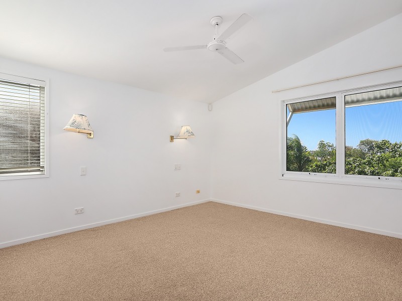 34 Seventh Avenue, St Lucia QLD 4067