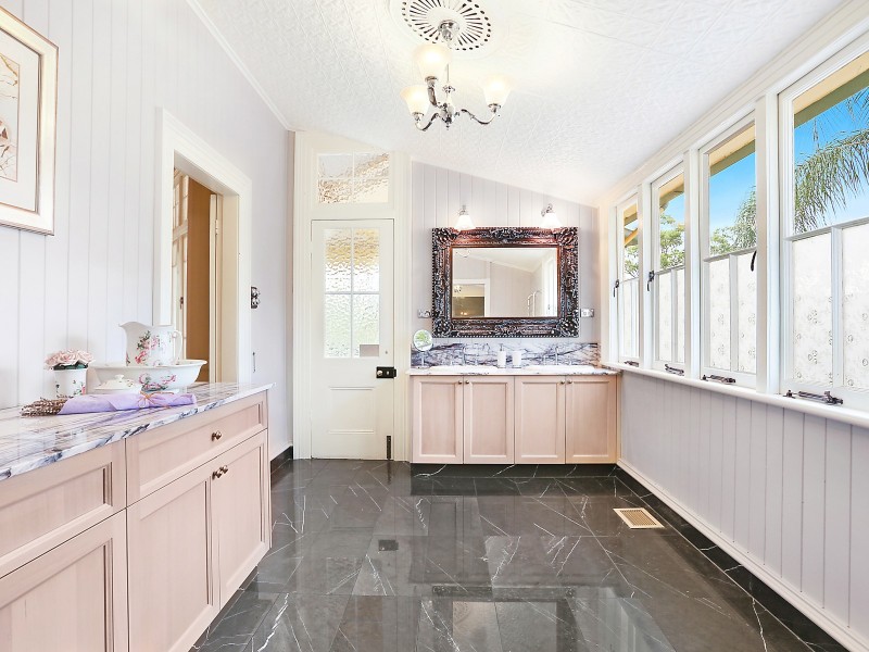 142 Airlie Road, Pullenvale QLD 4069