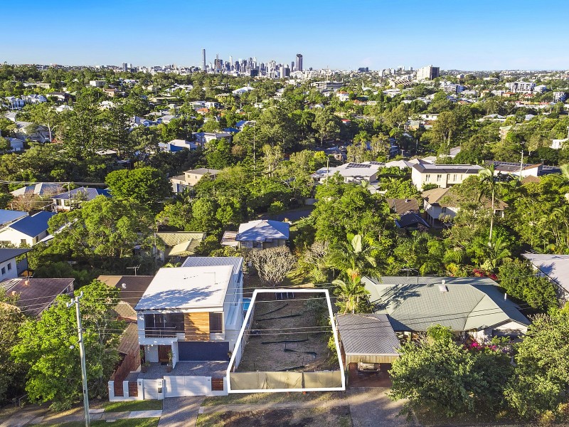 53 Taringa Parade, Indooroopilly QLD 4068