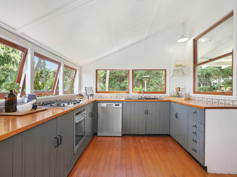 21 Essex Road, Indooroopilly QLD 4068