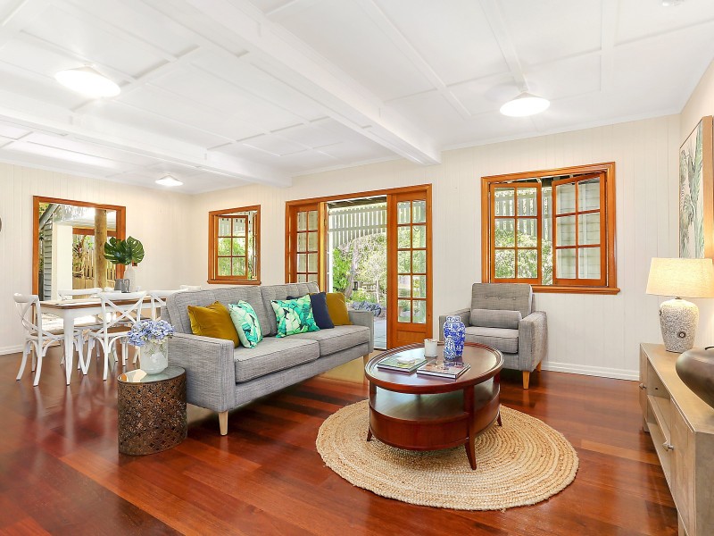 21 Essex Road, Indooroopilly QLD 4068