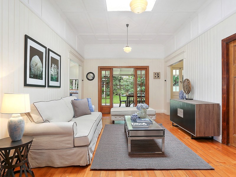 21 Essex Road, Indooroopilly QLD 4068