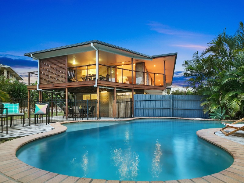 1 Java Close, Jamboree Heights QLD 4074