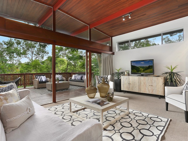 8 Eaglie Street, Chapel Hill QLD 4069