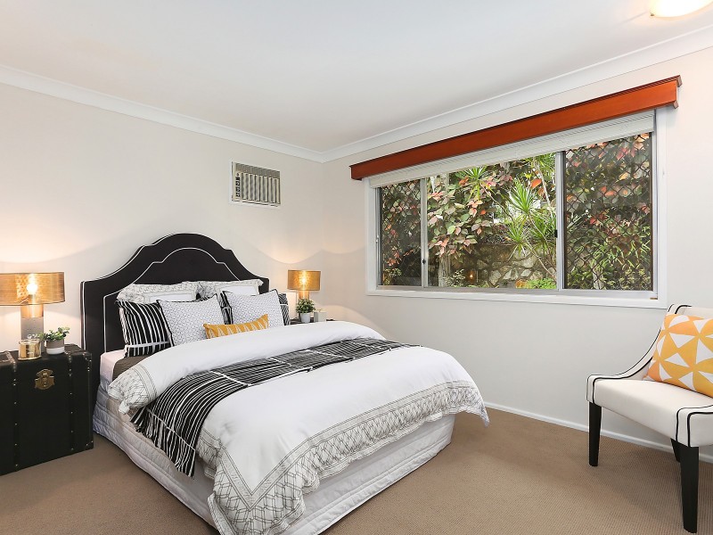 8 Eaglie Street, Chapel Hill QLD 4069