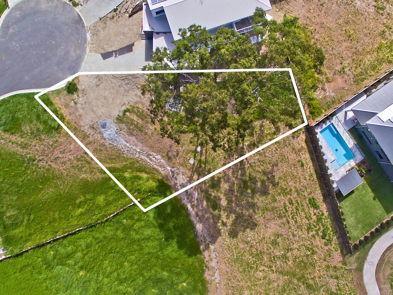 5 Eugenia Close, Kenmore QLD 4069