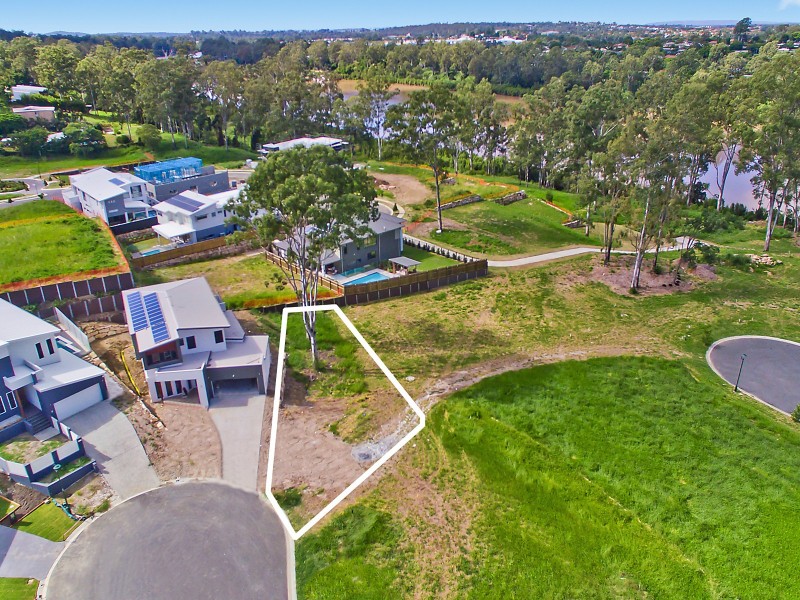 5 Eugenia Close, Kenmore QLD 4069