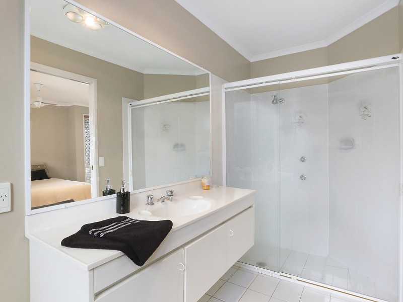 5 Blyde Street, Sinnamon Park QLD 4073