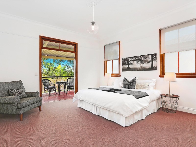 43 Greenlaw Street, Indooroopilly QLD 4068