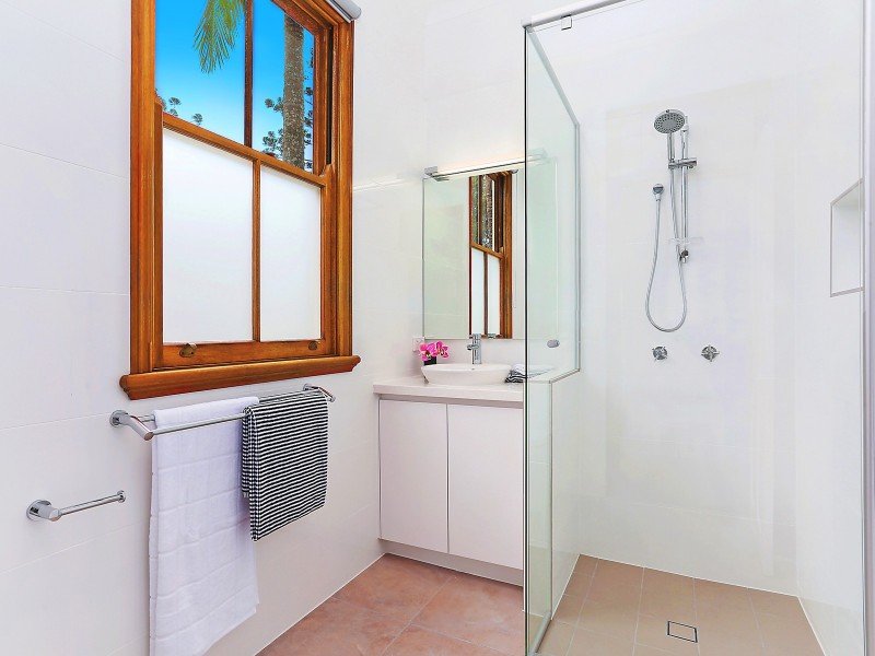 43 Greenlaw Street, Indooroopilly QLD 4068