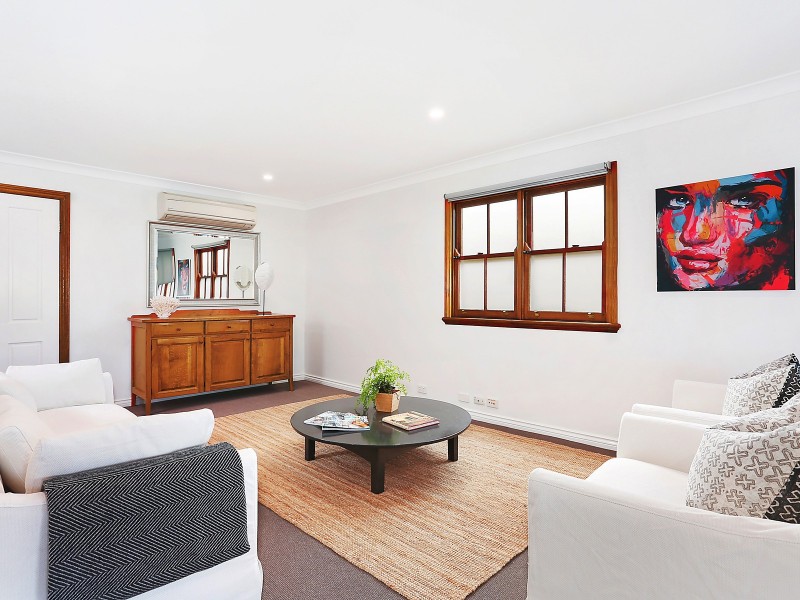 43 Greenlaw Street, Indooroopilly QLD 4068