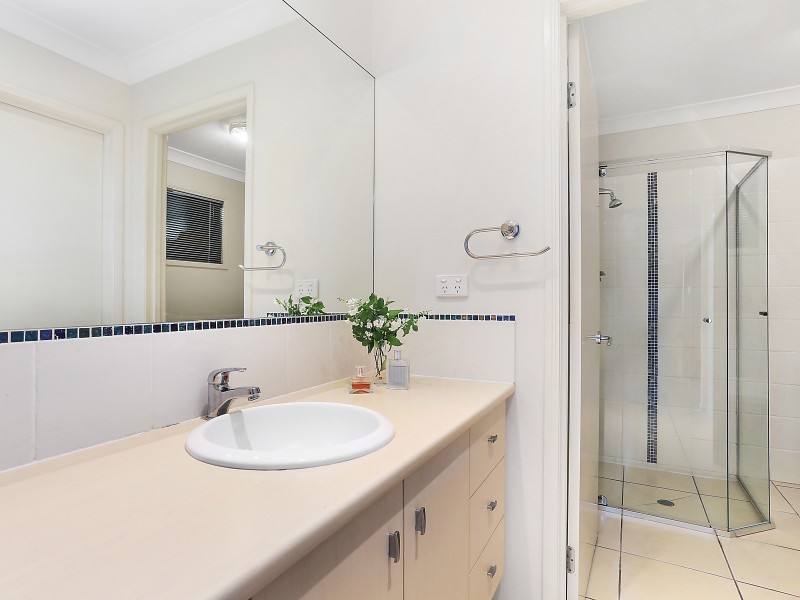 261 Kenmore Road, Fig Tree Pocket QLD 4069