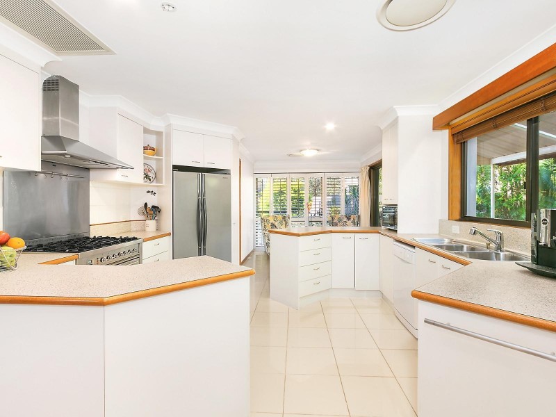 49 Glencairn Avenue, Indooroopilly QLD 4068
