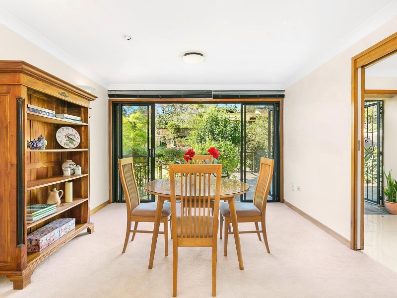 49 Glencairn Avenue, Indooroopilly QLD 4068