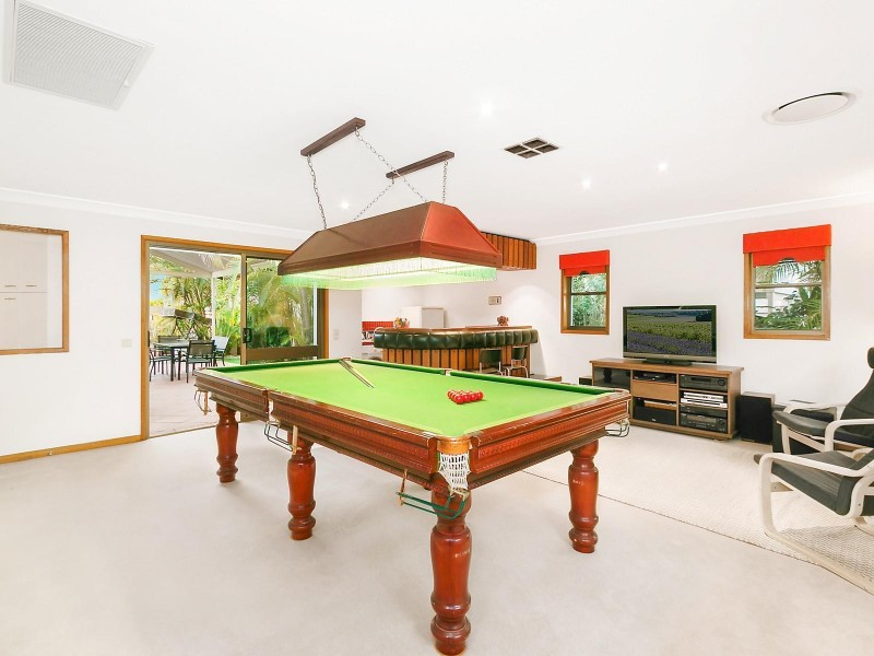 49 Glencairn Avenue, Indooroopilly QLD 4068