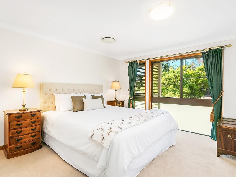 49 Glencairn Avenue, Indooroopilly QLD 4068