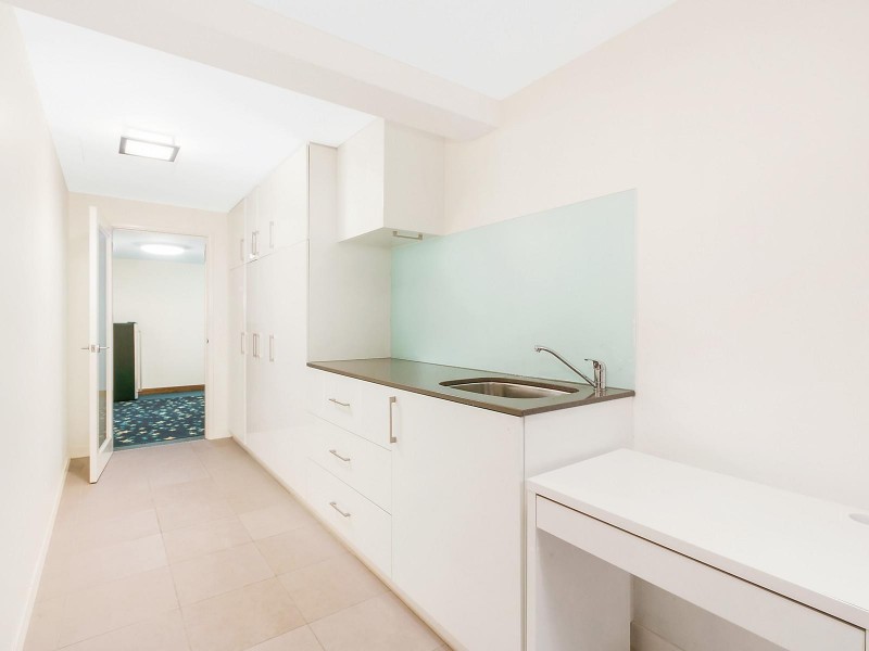 49 Glencairn Avenue, Indooroopilly QLD 4068