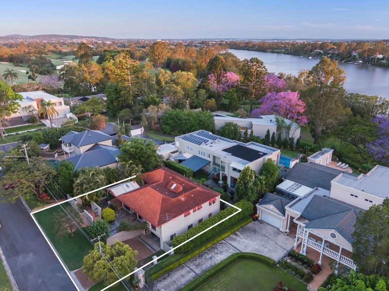 49 Glencairn Avenue, Indooroopilly QLD 4068