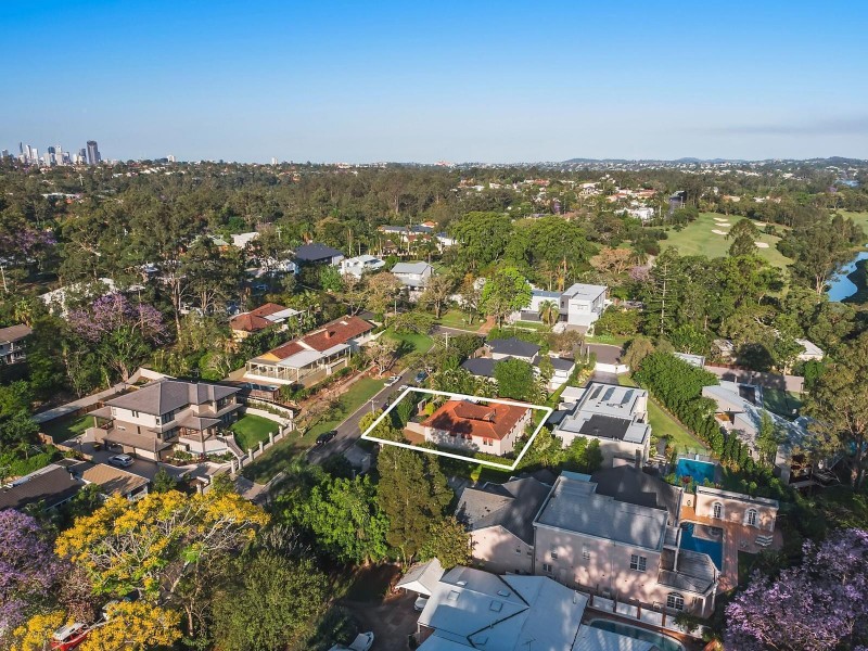 49 Glencairn Avenue, Indooroopilly QLD 4068