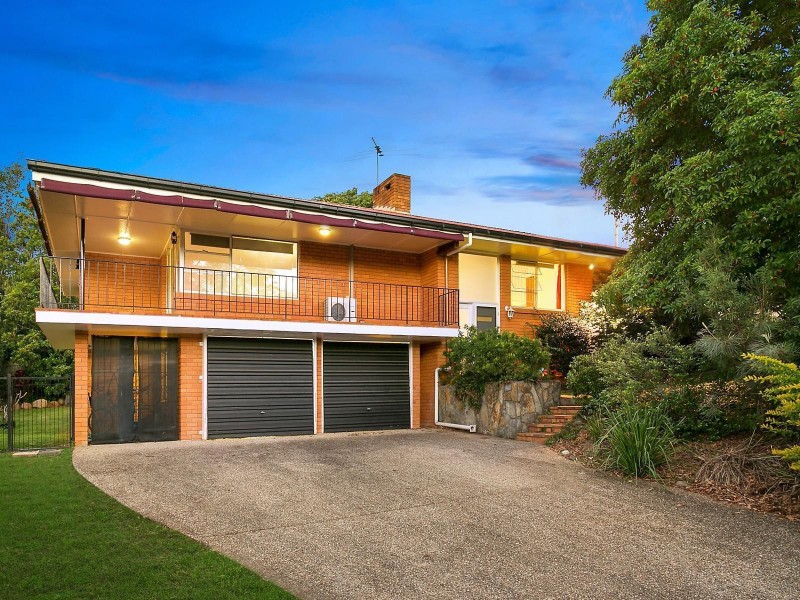 10 Nawarra Street, Indooroopilly QLD 4068