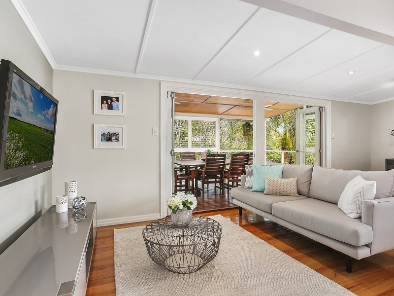 25 Ruskin Street, Taringa QLD 4068