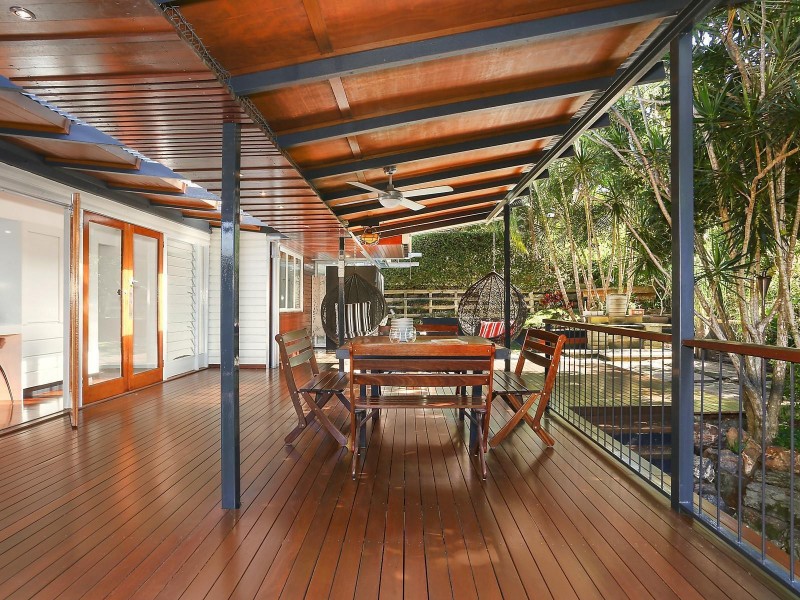 5 Larool Street, Kenmore QLD 4069