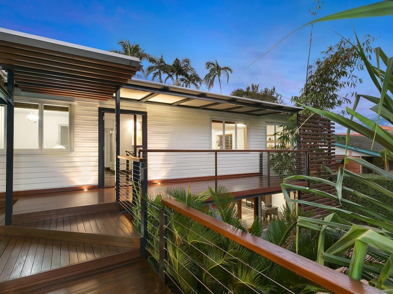 5 Larool Street, Kenmore QLD 4069