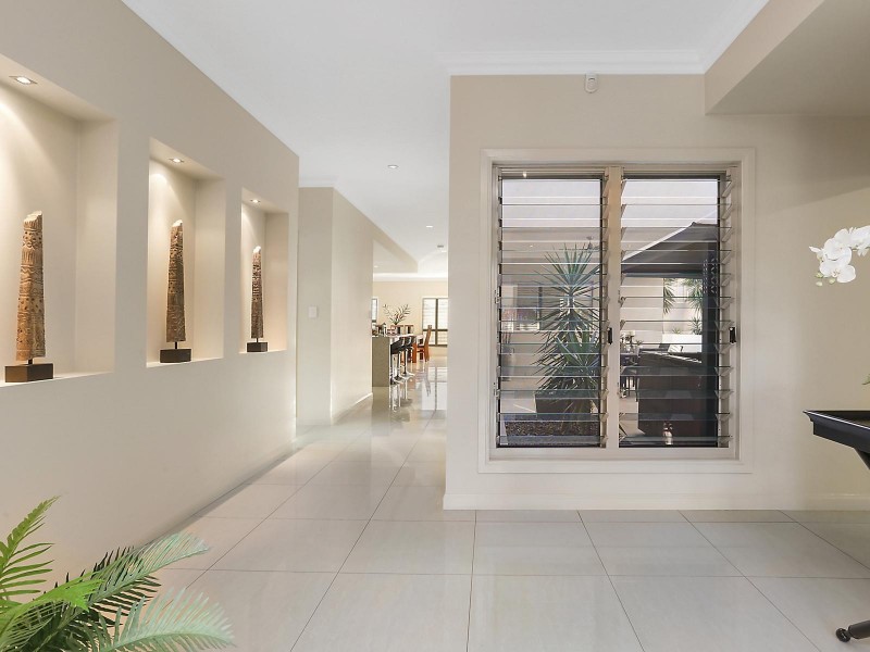 50 Mozart Place, Mount Ommaney QLD 4074