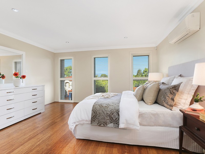 50 Mozart Place, Mount Ommaney QLD 4074