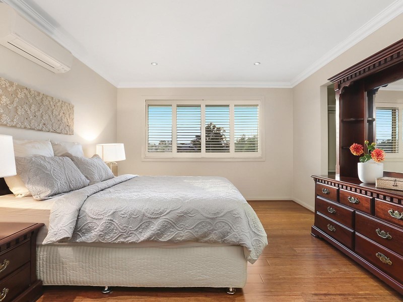 50 Mozart Place, Mount Ommaney QLD 4074