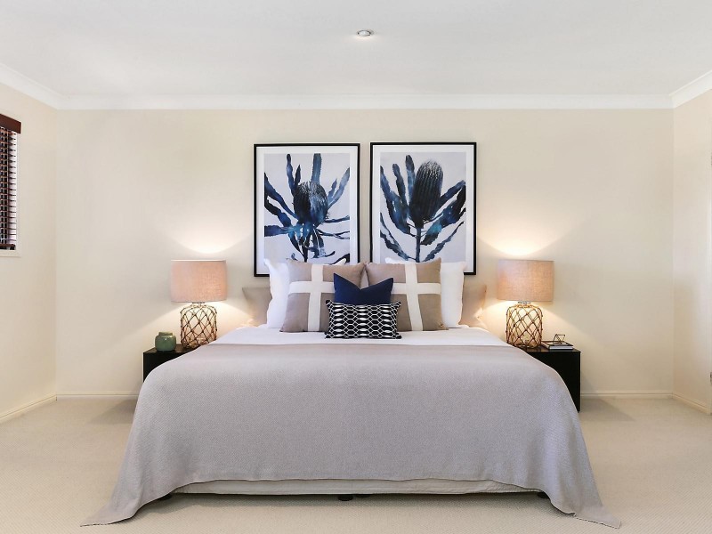 84 Orchard Terrace, St Lucia QLD 4067