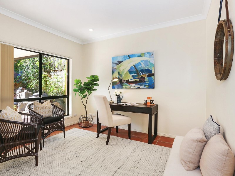 84 Orchard Terrace, St Lucia QLD 4067