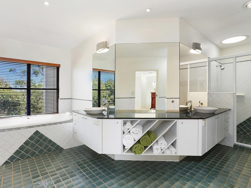 222 Harts Road, Indooroopilly QLD 4068